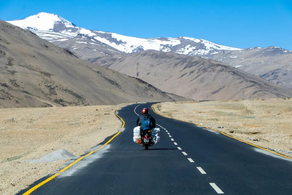 Ladakh Motorbike Circuit with Pangong