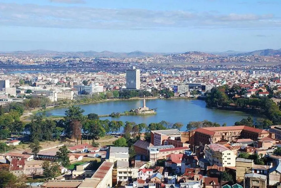 Madagascar from India: lemurs, baobabs and the east coast