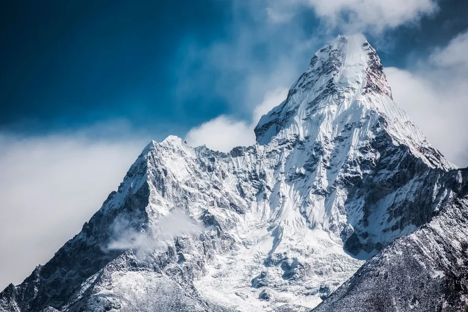 Kailash Mansarovar Yatra from India: routes, permits and fitness
