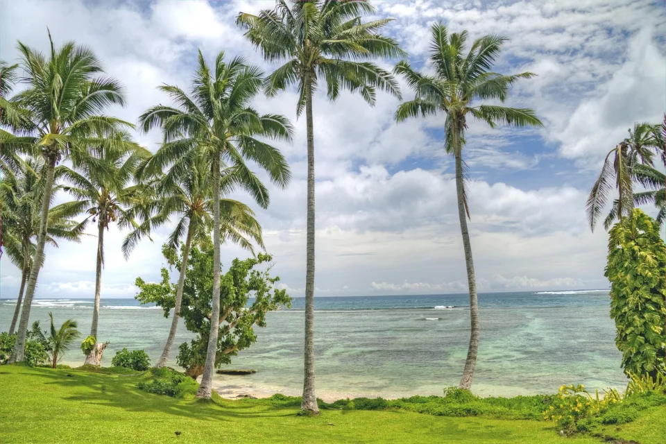 Samoa from India: To Sua trench, beach fales and Savai’i