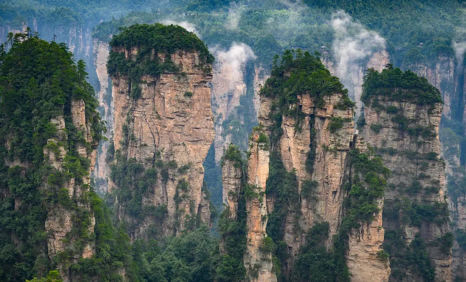 Beijing & Zhangjiajie Avatar Mountains